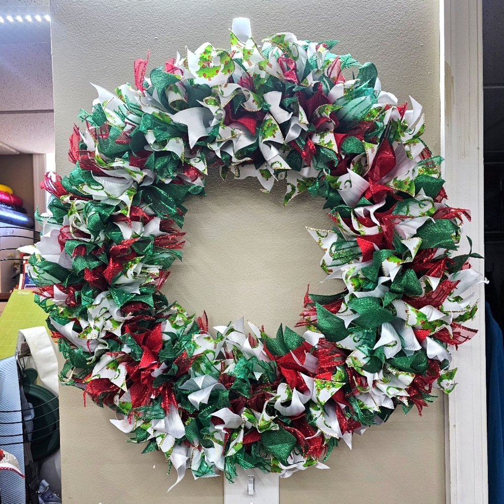 Festive Christmas Wreath - Red, Green, White